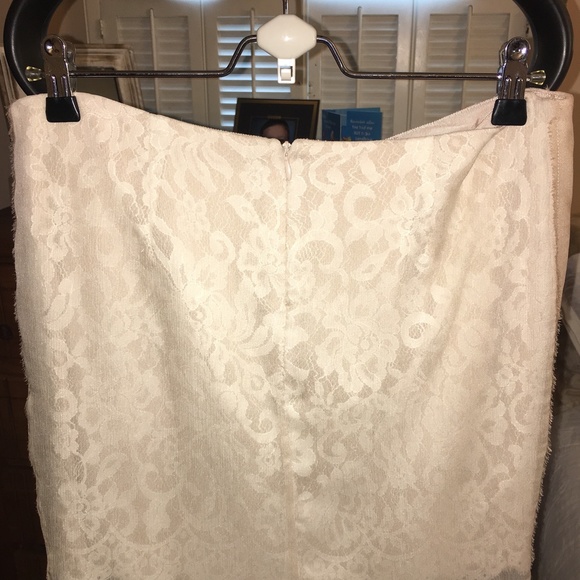 HAUTE HIPPE  SILK SKIRT - SIZE SMALL - Picture 12 of 12